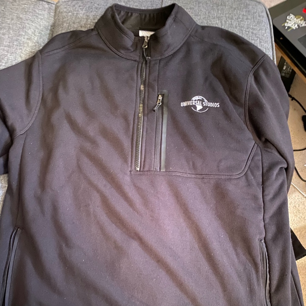 Universal studios pull over Jacket